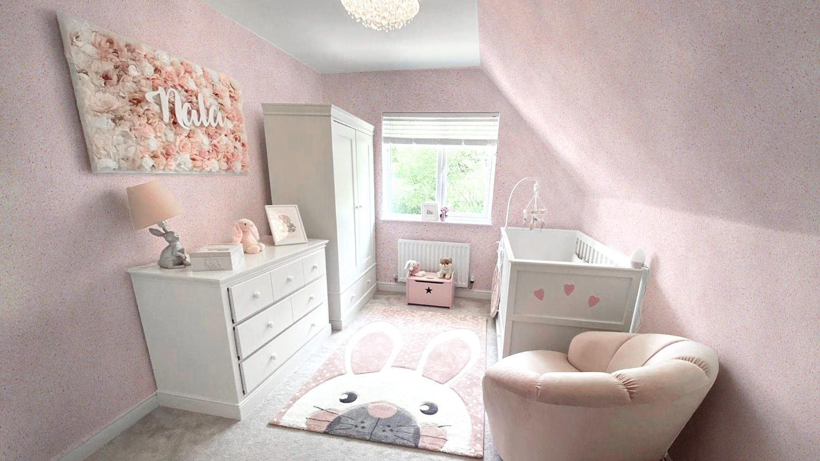 Kinderzimmer mit farbiger Baumwollputz-Wand